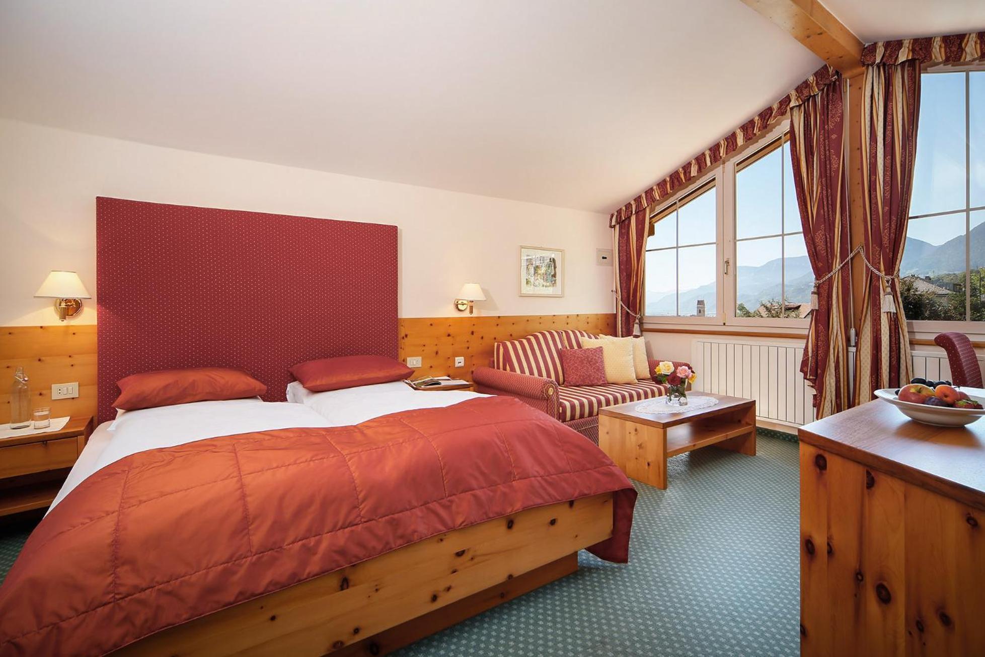 Kristall Hotel